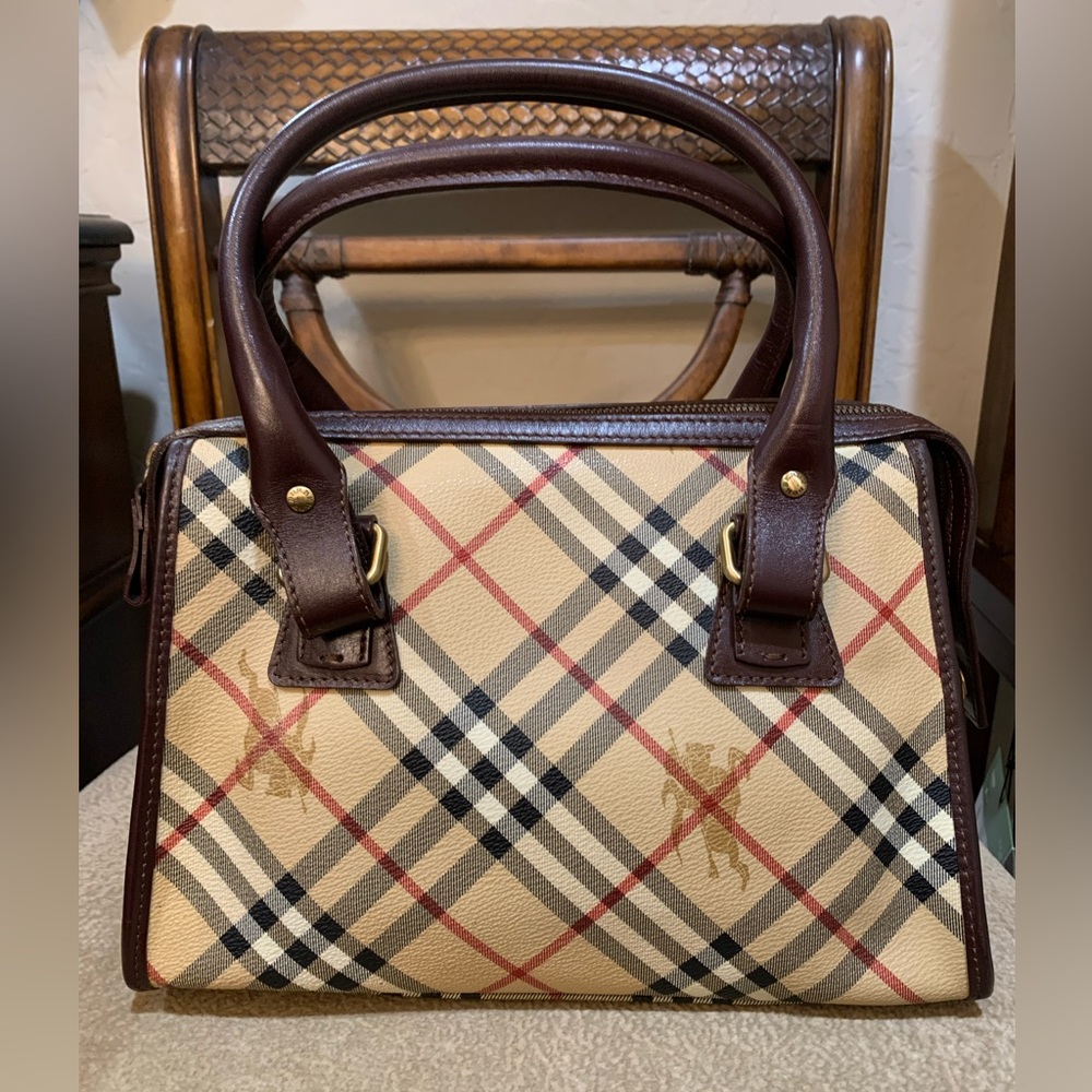 ❌SOLD ❌❤️Authentic Burberry Bag